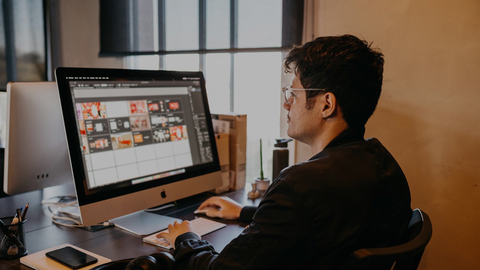 Virtual Graphic Designer